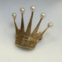 Lade das Bild in den Galerie-Viewer, 585er Ansteckbrosche als Krone mit Perlenbesatz

