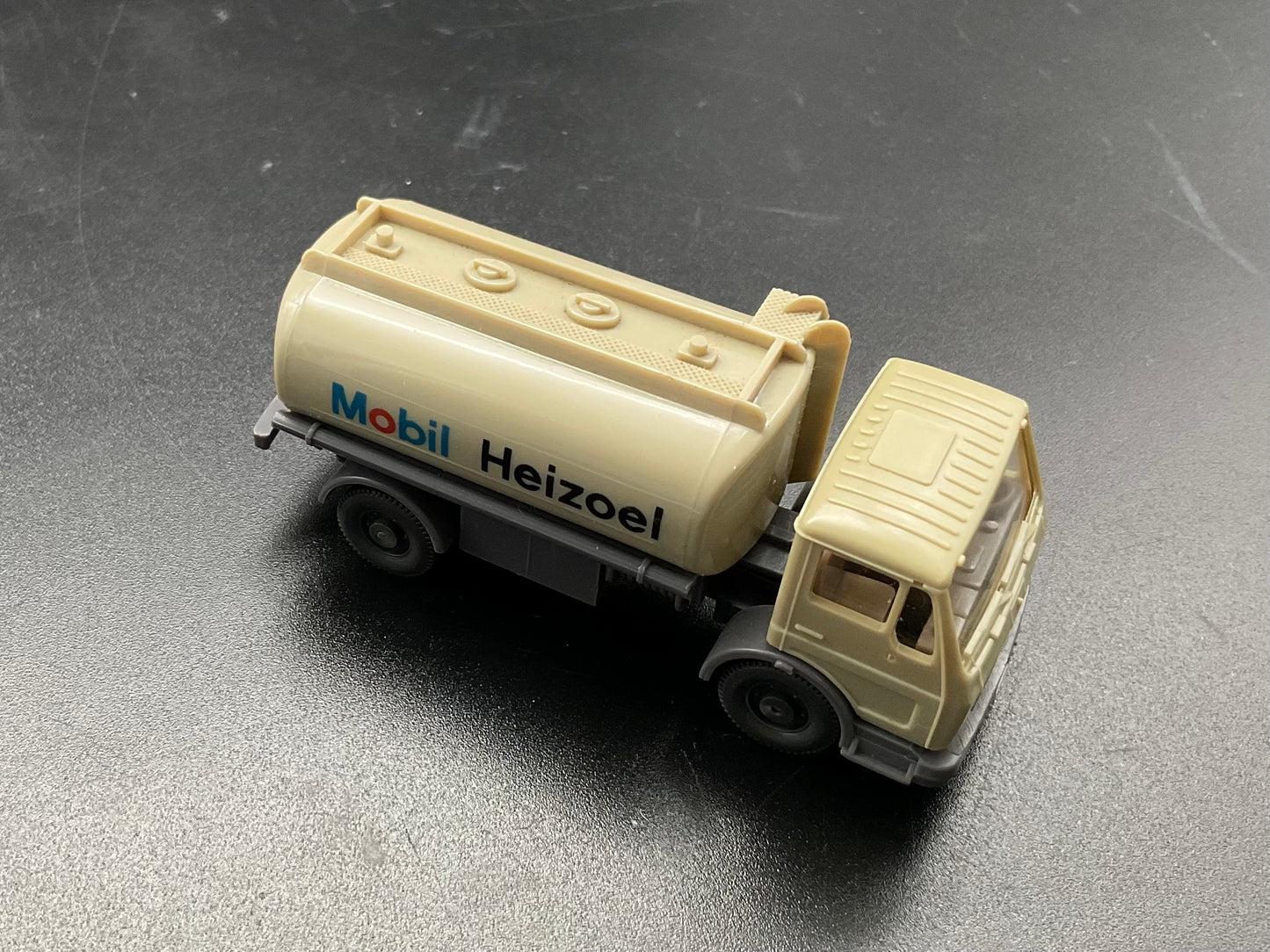 Wiking Mobil Heizöl LKW