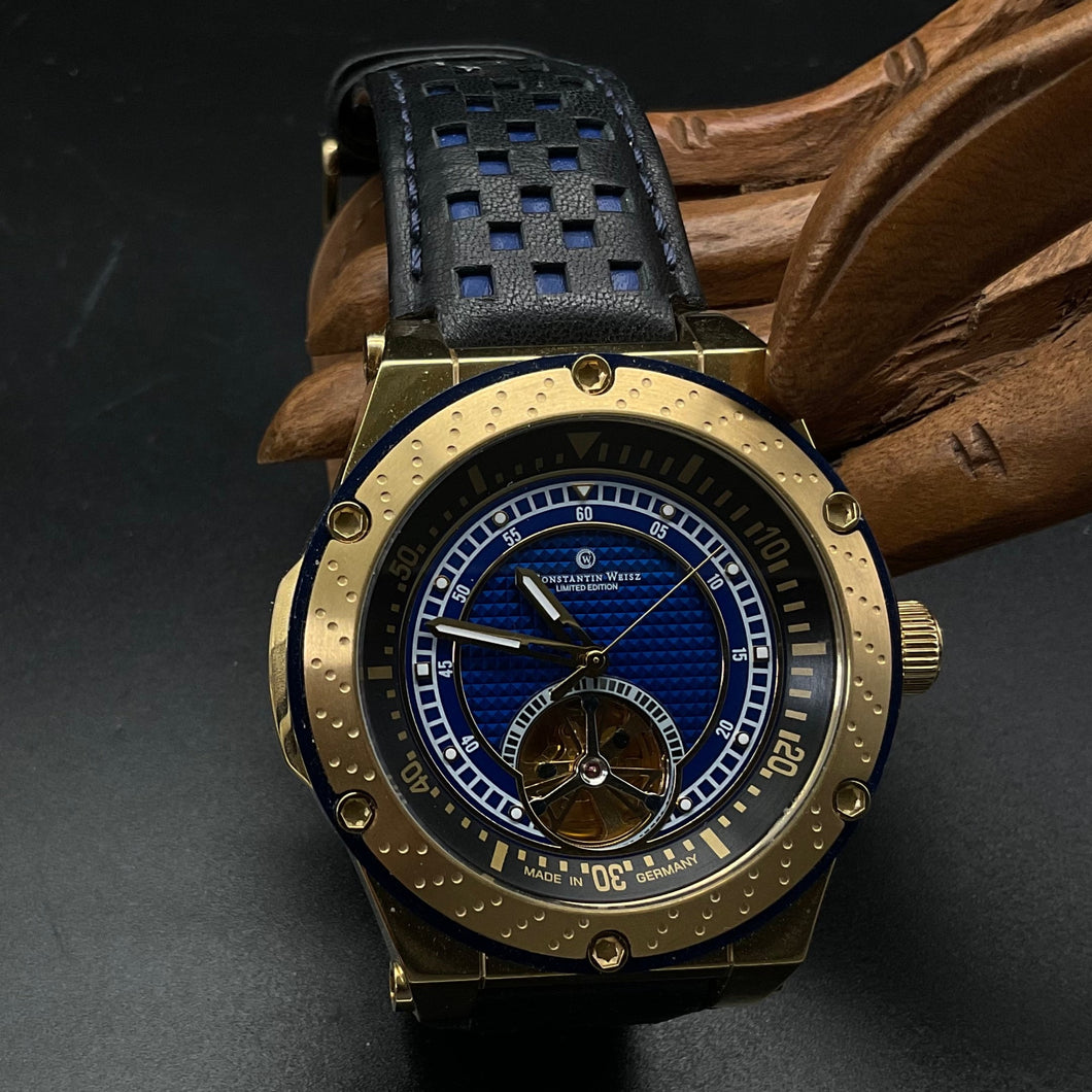 Gold-blaue Constantin Weisz Uhr
