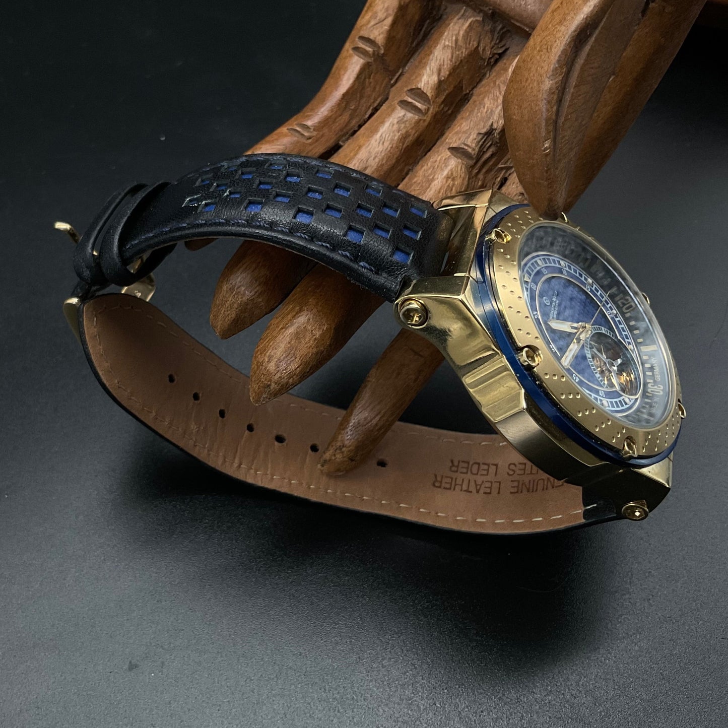 Gold-blaue Constantin Weisz Uhr