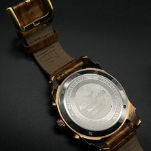 Lade das Bild in den Galerie-Viewer, Aquaswiss schwarz-rosé Armbanduhr
