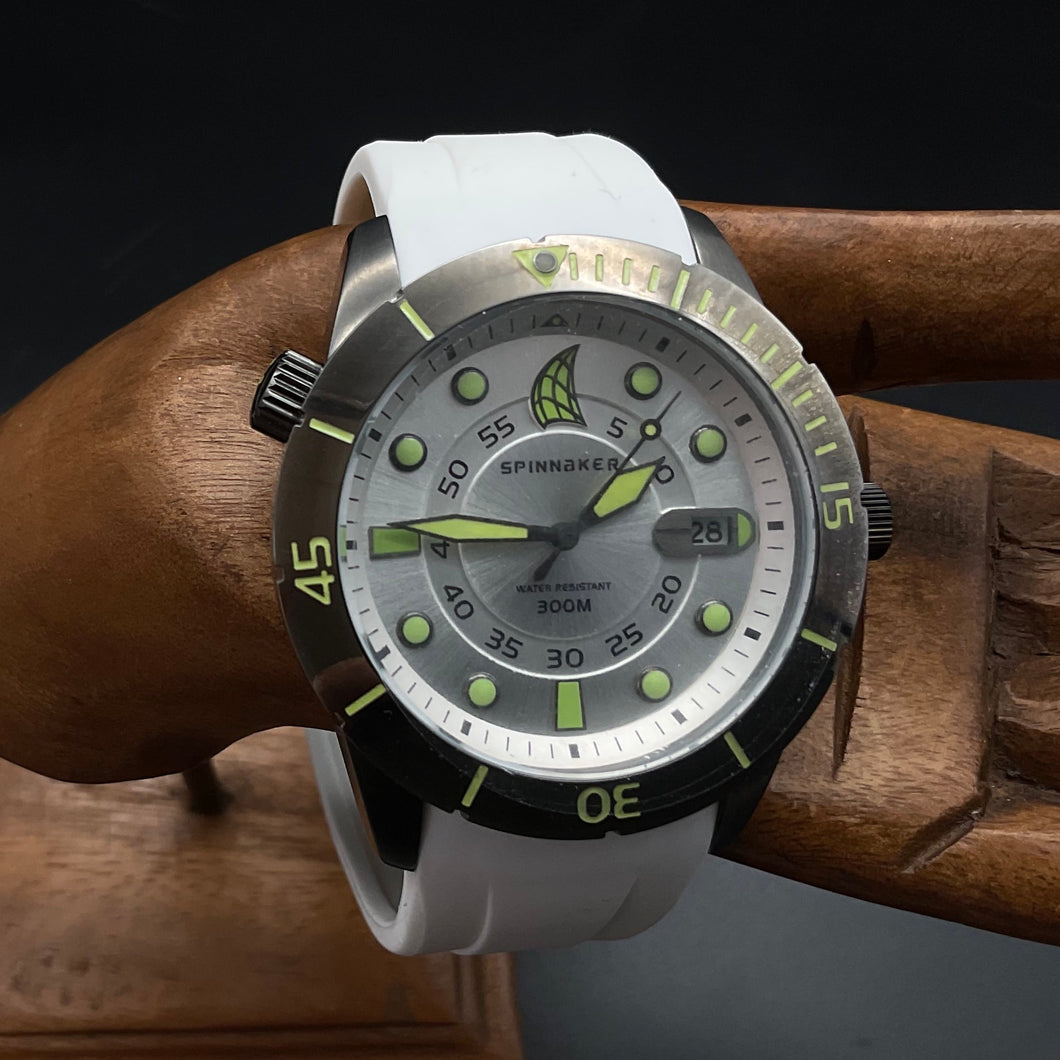 Weiß-grüne SPINNAKER SP-5005 Armbanduhr