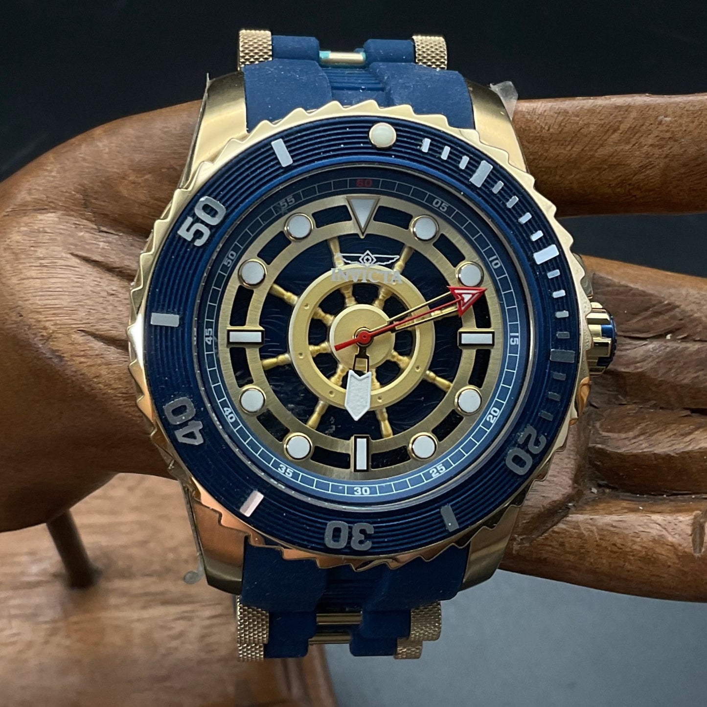 Blau-Goldene Invicta 28315 Uhr