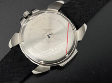 Lade das Bild in den Galerie-Viewer, Schwarze Swiss Combat Forces Uhr
