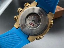 Lade das Bild in den Galerie-Viewer, Gold-blaue DeLorean DL05-1077 Uhr
