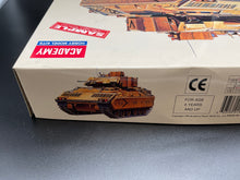 Lade das Bild in den Galerie-Viewer, Panzermodellsatz M2 Bradley US Army
