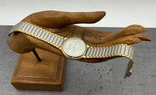 Lade das Bild in den Galerie-Viewer, Royal Armbanduhr Quartz 24938, gold und silberfarben
