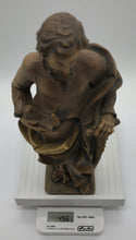 Lade das Bild in den Galerie-Viewer, Josef als Handwerker mit Langsäge, Holzgeschnitzt, 30 cm hoch
