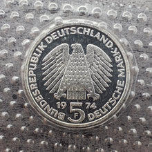 Lade das Bild in den Galerie-Viewer, 5 DM Gedenkmünzen Silber 1974 &quot; 25 Jahre Grundgesetz der Bundesrepublik &quot;
