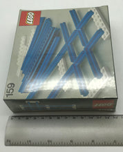 Lade das Bild in den Galerie-Viewer, LEGO Eisenbahn Set 159 Kreuzung Schienen Schiene geriffelt blau
