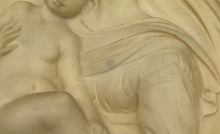 Lade das Bild in den Galerie-Viewer, Madonna Profetica, Ital. Wand Teller, Reliefteller, Elfenbeinfarben, A. Santangela
