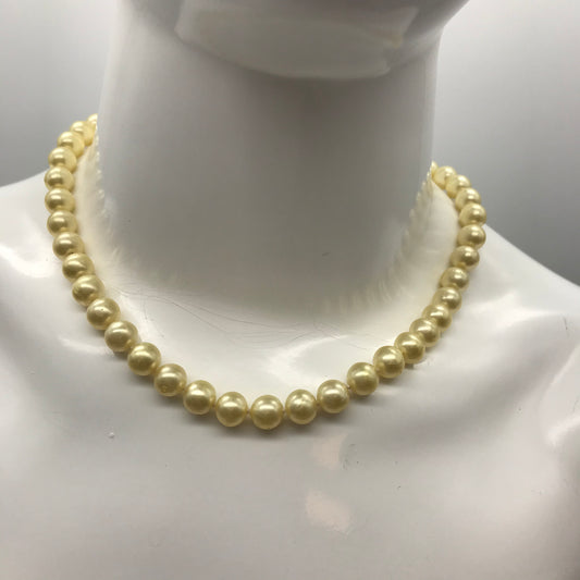 Modeschmuck Kette, Perlenkette, 835er Silberverschluss, creme/weiß