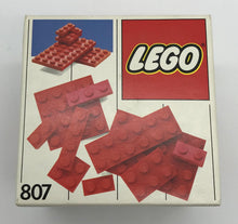 Lade das Bild in den Galerie-Viewer, LEGO 807 Extra Plates Red
