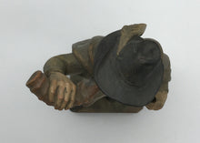 Lade das Bild in den Galerie-Viewer, Handgeschnitzte Holzfigur Bergwanderer mit Horn, bemalt, Rothenburg, 25 cm

