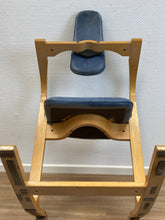 Lade das Bild in den Galerie-Viewer, Stokke Stuhl, Bewegungsstuhl(Pol)
