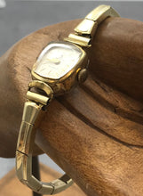 Lade das Bild in den Galerie-Viewer, Armbanduhr mit Flexband, Yema antichoc, 17 jewels, 79079
