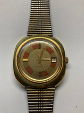 Lade das Bild in den Galerie-Viewer, Aerowatch Vintage Automatic Swiss Uhr
