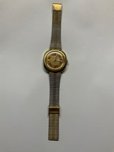 Lade das Bild in den Galerie-Viewer, Aerowatch Vintage Automatic Swiss Uhr
